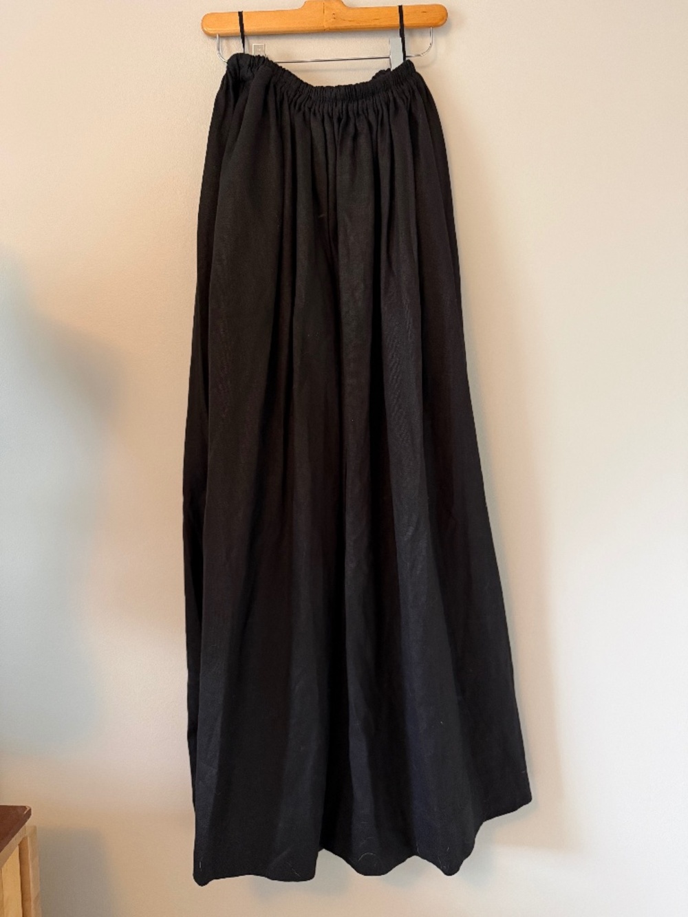 NEW with TAG Matteau linen gathered skirt . US 4